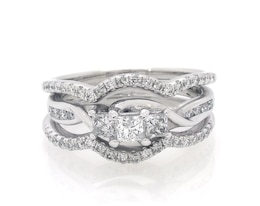 Previously Owned Princess-Cut Diamond Three-Stone Bridal Set 7/8 ct tw 10K White Gold Size 6.75