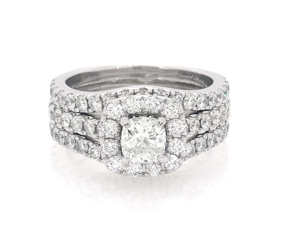 Previously Owned Neil Lane Cushion-Cut Diamond Halo Bridal Set 2-1/3 ct tw 14K White Gold Size 7