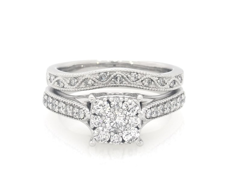 Main Image 1 of Previously Owned Multi-Diamond Bridal Set 3/4 ct tw 10K White Gold Size 6.75
