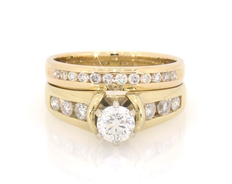 Main Image 1 of Previously Owned Round-Cut Diamond Bridal Set 1-1/5 ct tw 14K Yellow Gold Size 7.25