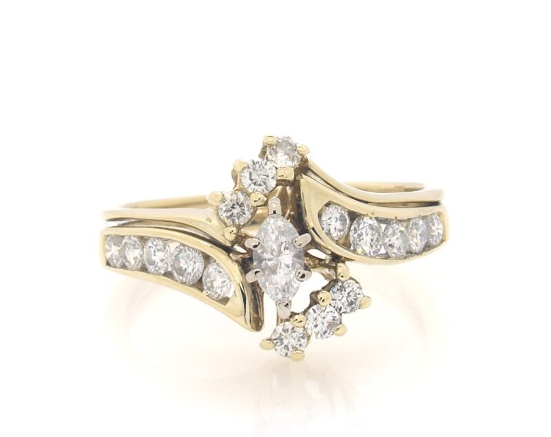 Main Image 1 of Previously Owned Marquise-Cut Diamond Bypass Bridal Set 7/8 ct tw 14K Yellow Gold Size 8.5
