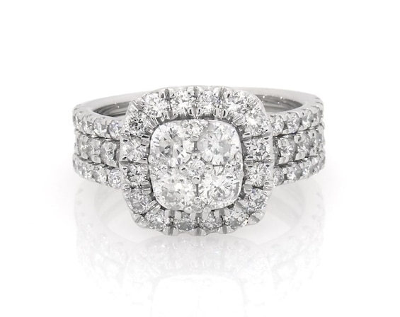 Previously Owned Multi-Diamond Center Cushion Halo Bridal Set 2 ct tw 14K White Gold Size 6.75