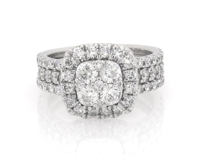 Main Image 1 of Previously Owned Multi-Diamond Center Cushion Halo Bridal Set 2 ct tw 14K White Gold Size 6.75