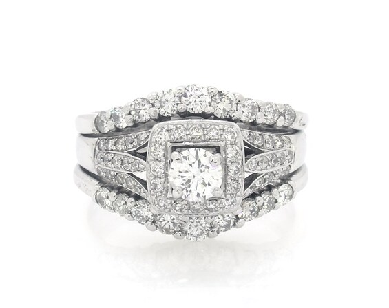 Previously Owned Round-Cut Diamond Cushion Halo Bridal Set 1-3/8 ct tw 14K White Gold Size 9.5