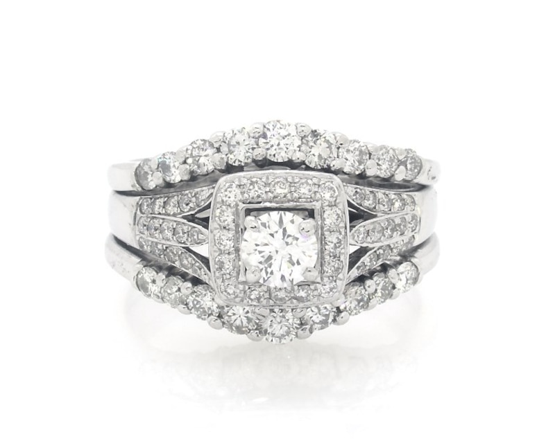 Main Image 1 of Previously Owned Round-Cut Diamond Cushion Halo Bridal Set 1-3/8 ct tw 14K White Gold Size 9.5