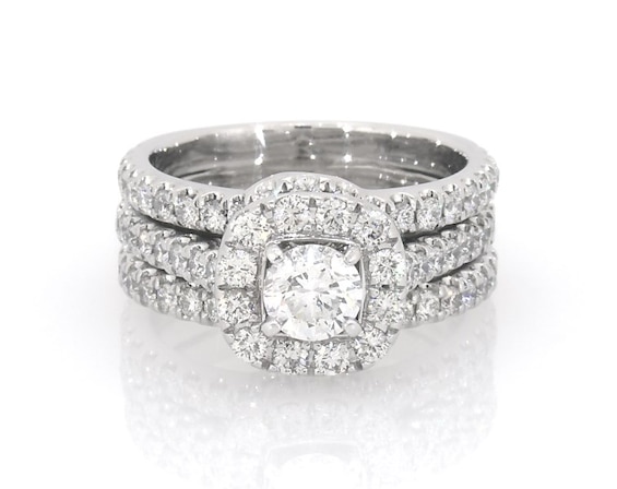 Previously Owned Neil Lane Round-Cut Diamond Cushion Halo Bridal Set 1-7/8 ct tw 14K White Gold Size