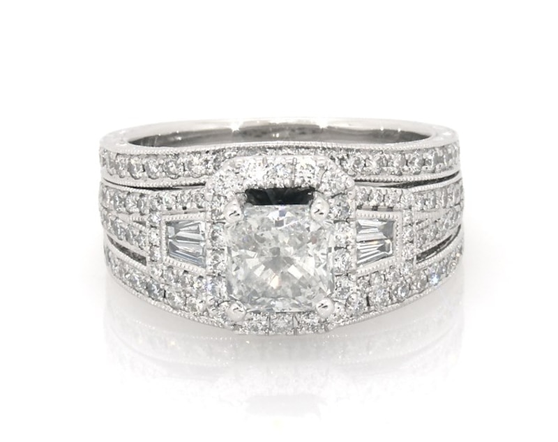 Main Image 1 of Previously Owned Neil Lane Studio Radiant-Cut Diamond Halo Bridal Set 2-5/8 ct tw 14K White Gold Size 7.75