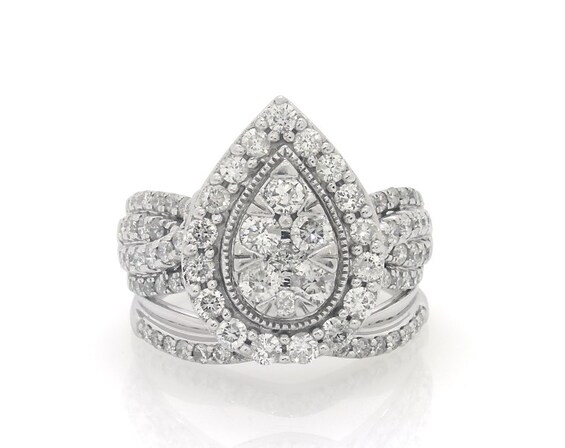 Previously Owned Multi-Diamond Pear Halo Bridal Set 2-1/5 ct tw 10K White Gold Size 8.5