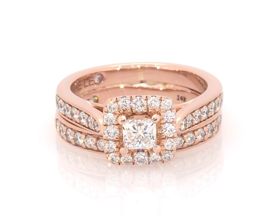 Previously Owned THE LEO Diamond Princess-Cut Halo Bridal Set 7/8 ct tw 14K Rose Gold Size 5.25