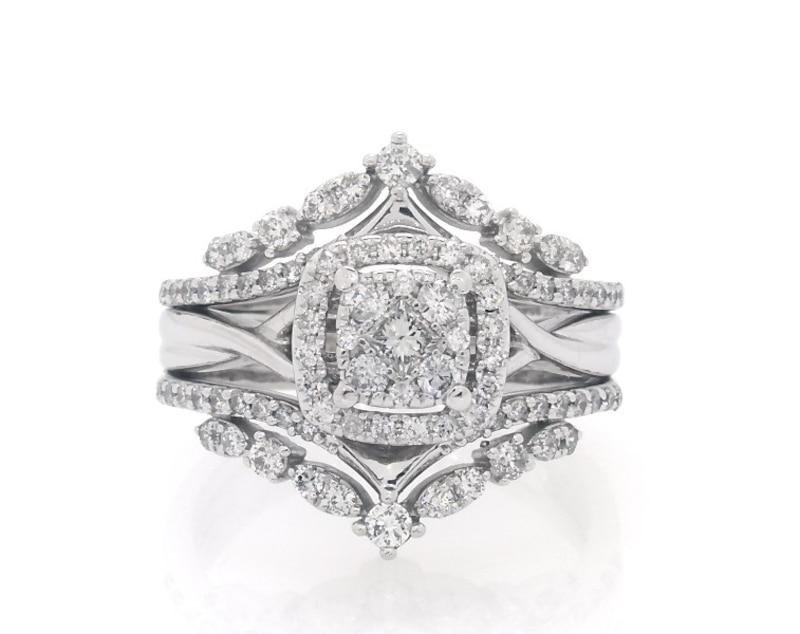 Main Image 1 of Previously Owned Multi-Diamond Halo Bridal Set 3/4 ct tw 10K White Gold Size 6.5