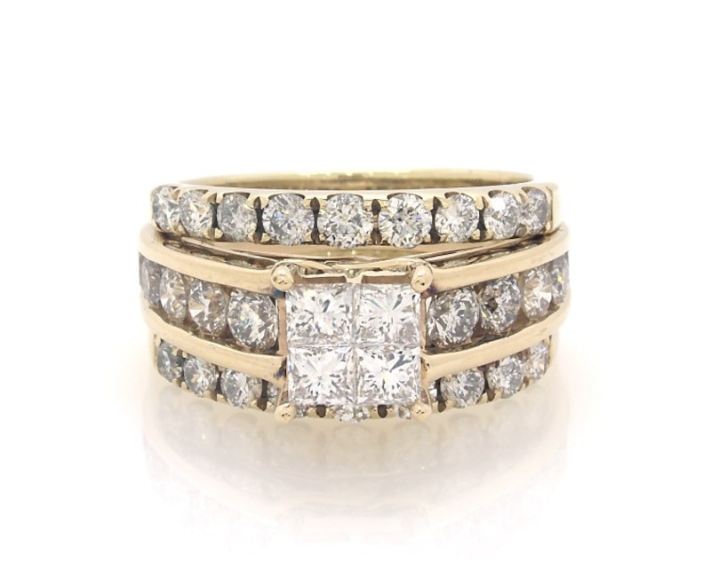 Main Image 1 of Previously Owned Princess-Cut Quad Diamond Bridal Set 2-3/4 ct tw 14K Yellow Gold Size 7