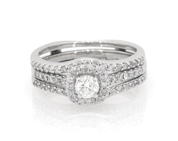 Previously Owned Round-Cut Diamond Halo Bridal Set 5/8 ct tw 10K White Gold Size 5.75