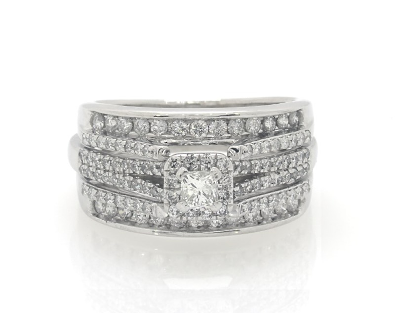 Main Image 1 of Previously Owned Princess-Cut Diamond Bridal Set 7/8 ct tw 10K White Gold Size 7