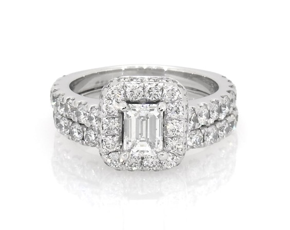 Previously Owned Neil Lane Emerald-Cut Diamond 1-7/8 ct tw Bridal Set 14K White Gold Size 4.25