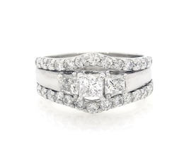 Previously Owned Princess-Cut Diamond Three-Stone Bridal Set 1-7/8 ct tw 14K White Gold Size 8.5