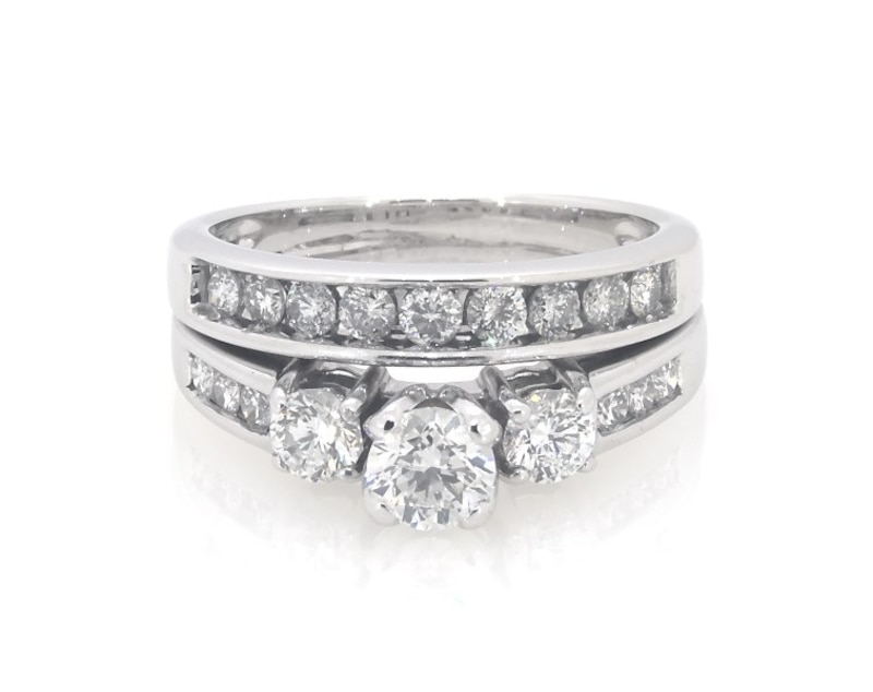 Main Image 1 of Previously Owned Round-Cut Diamond Three-Stone Bridal Set 1-1/3 ct tw 14K White Gold Size 7.25