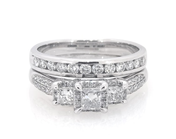 Previously Owned Princess-Cut Diamond Three-Stone Halo Bridal Set 1-3/8 ct tw 14K White Gold Size 8.5