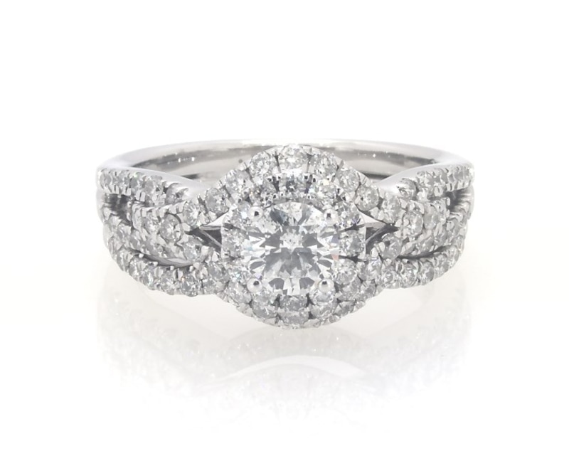 Main Image 1 of Previously Owned Round-Cut Diamond Halo Bridal Set 1-1/8 ct tw 14K White Gold Size 5.5