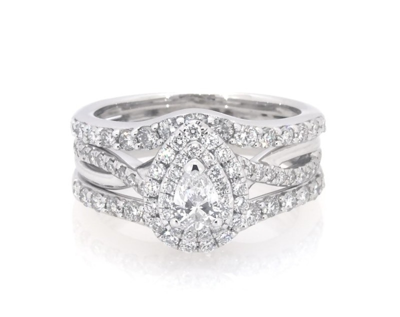 Main Image 1 of Previously Owned Pear-Shaped Diamond Double Halo Bridal Set 7/8 ct tw 14K White Gold Size 4.5
