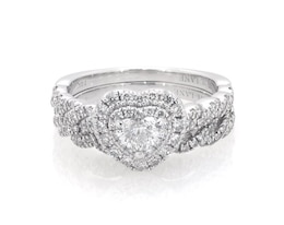 Previously Owned Neil Lane Heart-Shaped Diamond Bridal Set 7/8 ct tw 14K White Gold Size 5