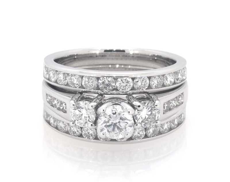 Main Image 1 of Previously Owned Round-Cut Diamond Three-Stone Bridal Set 1-7/8 ct tw 10K White Gold Size 6.5