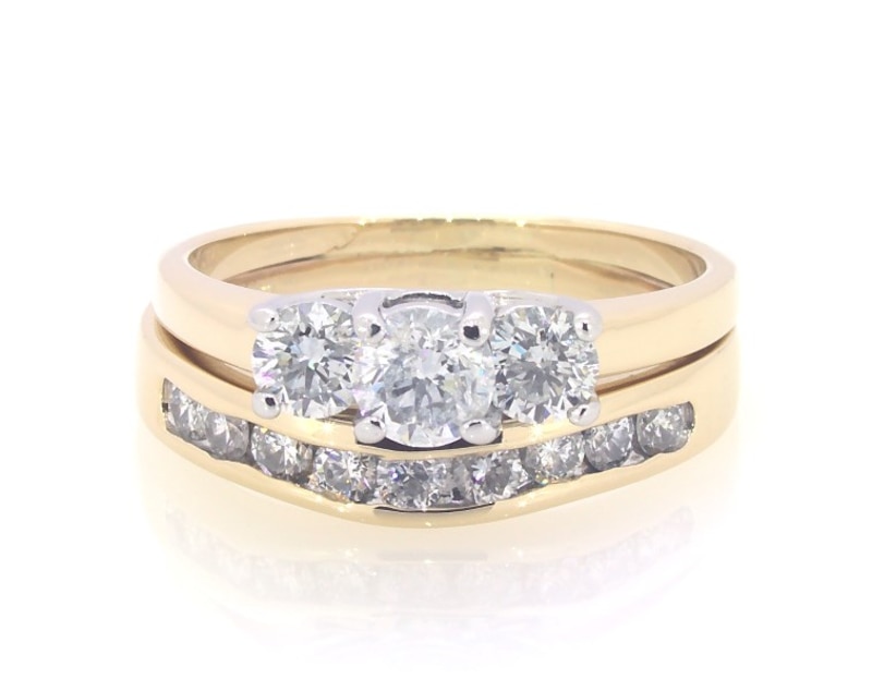 Main Image 1 of Previously Owned Round-Cut Diamond Three-Stone Bridal Set 1-3/8 ct tw 14K Yellow Gold & Platinum Size 8