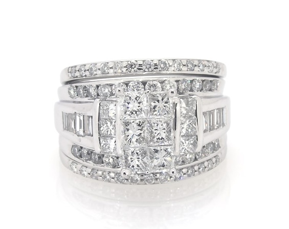 Previously Owned Princess-Cut Multi-Diamond Bridal Set 2-1/5 ct tw 14K White Gold Size 5.75