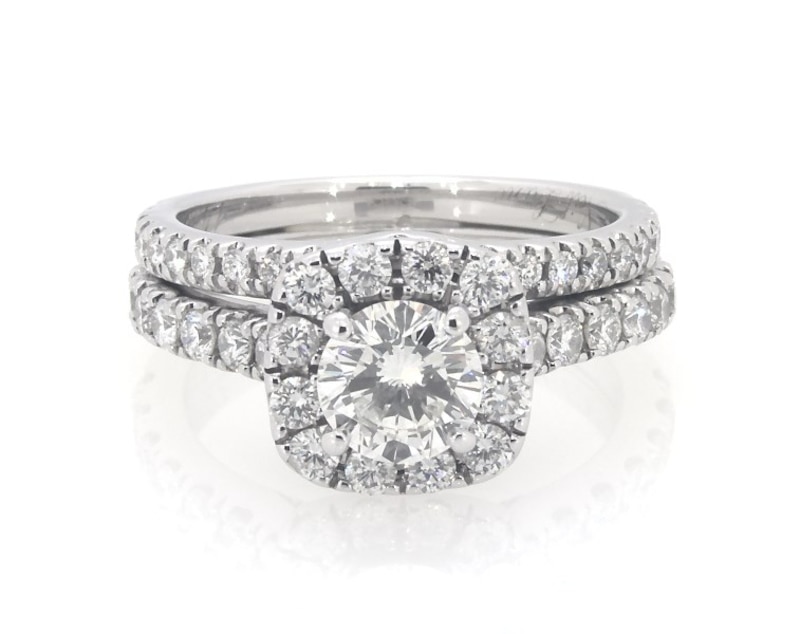 Main Image 1 of Previously Owned Neil Lane Round-Cut Diamond Halo Bridal Set 1-5/8 ct tw 14K White Gold Size 5.75