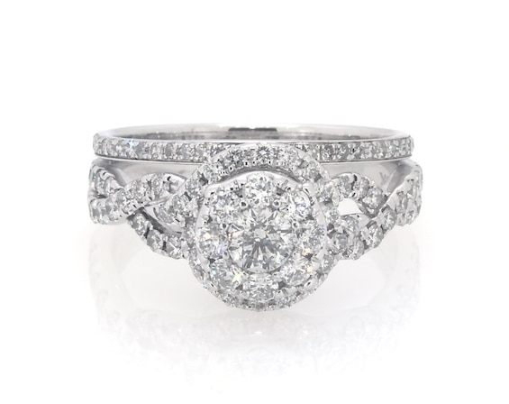 Previously Owned Round-Cut Diamond Halo Bridal Set 1 ct tw 10K White Gold Size 6.75