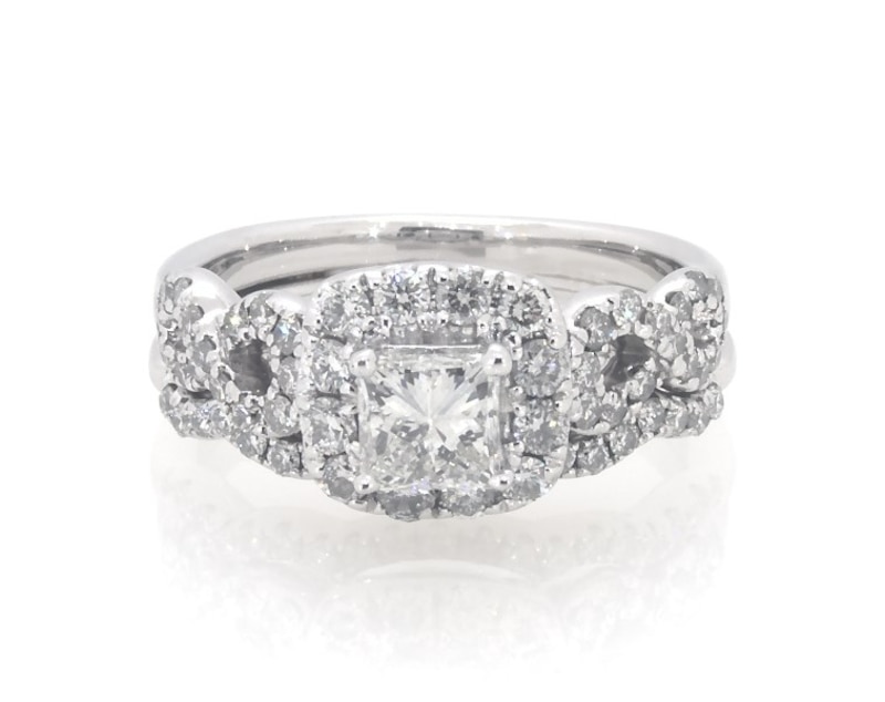 Main Image 1 of Previously Owned Princess-Cut Diamond Halo Bridal Set 1 ct tw 14K White Gold Size 4.25