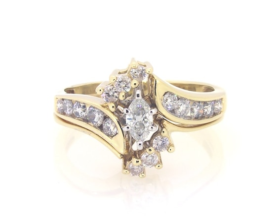 Previously Owned Marquise-Cut Diamond Bypass Bridal Set 7/8 ct tw 14K Yellow Gold Size 8.75