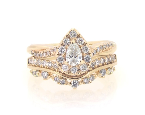 Previously Owned Pear-Shaped Diamond Halo Bridal Set 5/8 ct tw 14K Yellow Gold Size 3.75
