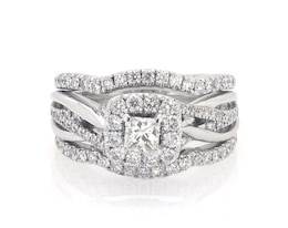 Previously Owned Neil Lane Princess-Cut Diamond Halo Bridal Set 1-1/6 ct tw 14K White Gold Size 5.25