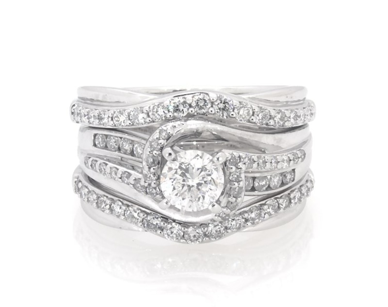 Main Image 1 of Previously Owned Round-Cut Diamond Bridal Set 1-1/8 ct tw 14K White Gold Size 5.75