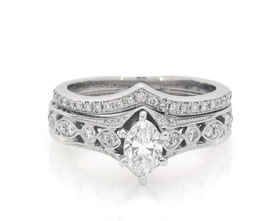 Previously Owned Neil Lane Marquise-Cut Diamond Bridal Set 7/8 ct tw 14K White Gold Size 6