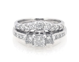 Previously Owned Princess-Cut Diamond Three-Stone Bridal Set 1-1/3 ct tw 14K White Gold Size 5.25