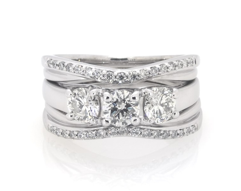 Main Image 1 of Previously Owned Round-Cut Diamond Three-Stone Bridal Set 1-1/8 ct tw 14K White Gold Size 4.75