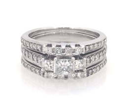 Previously Owned Princess-Cut Diamond Three-Stone Bridal Set 1-1/6 ct tw 14K White Gold Size 7.25