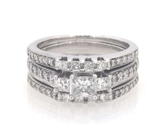 Previously Owned Princess-Cut Diamond Three-Stone Bridal Set 1-1/6 ct tw 14K White Gold Size 7.25