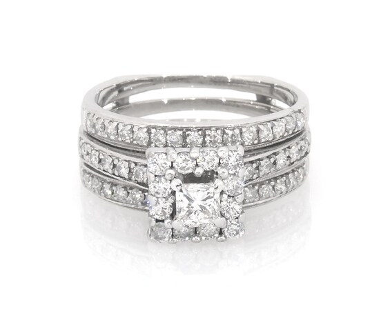 Previously Owned Princess-Cut Diamond Halo Bridal Set 7/8 ct tw 14K White Gold Size 7.75