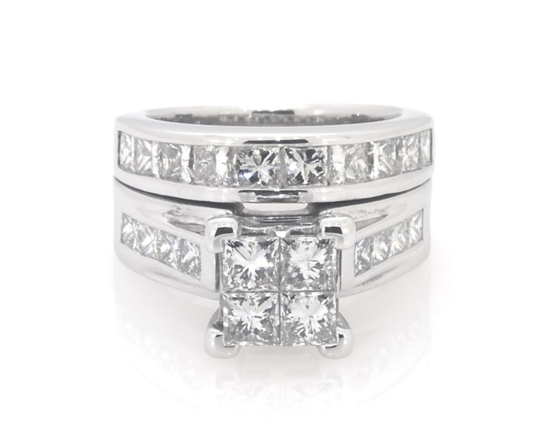 Main Image 1 of Previously Owned Princess-Cut Quad Diamond Bridal Set 2-1/2 ct tw 14K White Gold Size 5