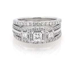 Previously Owned Vera Wang LOVE Princess-Cut Diamond Three-Stone Bridal Set 1-3/8 ct tw 14K White Gold Size 6.5