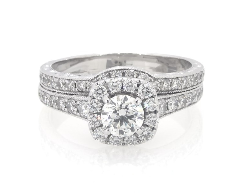 Main Image 1 of Previously Owned Neil Lane Round-Cut Diamond Halo Bridal Set 1-1/2 ct tw 14K White Gold Size 8.5
