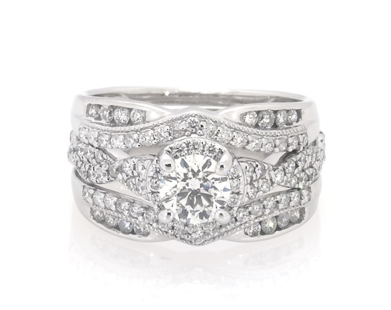 Previously Owned Round-Cut Diamond Halo Bridal Set 1 ct tw 14K White Gold Size 4.75
