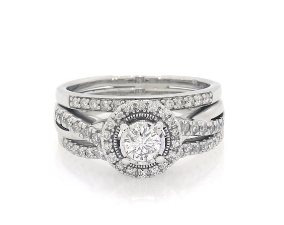 Previously Owned Round-Cut Diamond Halo Bridal Set 1 ct tw 10K & 14K White Gold Size 8.25