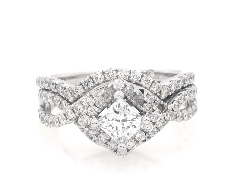Main Image 1 of Previously Owned THE LEO Princess-Cut Diamond Halo Bridal Set 1-3/8 ct tw 14K White Gold Size 7