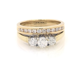 Previously Owned Round-Cut Diamond Three-Stone Bridal Set 5/8 ct tw 14K Two-Tone Gold Size 5.75