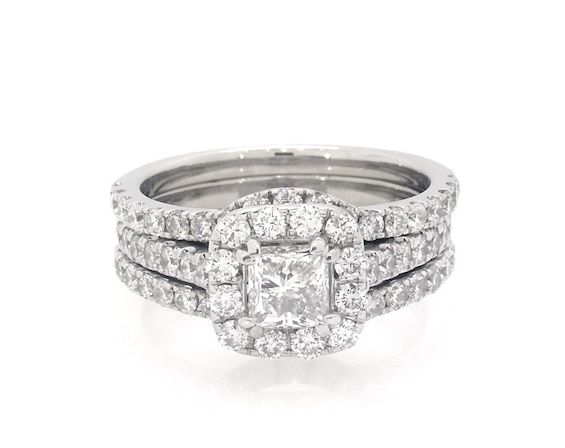 Previously Owned Neil Lane Princess-Cut Diamond Halo Bridal Set 2-1/5 ct tw 14K White Gold Size