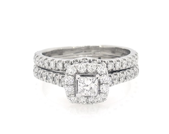 Previously Owned Neil Lane Princess-Cut Diamond Halo Bridal Set 1 ct tw 14K White Gold Size 5.75