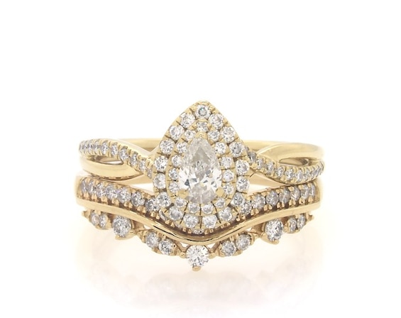 Previously Owned Pear-Shaped Diamond Double Halo Bridal Set 3/4 ct tw 14K Yellow Gold Size 6.75